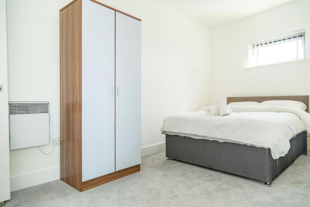 Serviced Apartment In Liverpool City Centre - Free Parking - Balcony - By Happy Days Zewnętrze zdjęcie