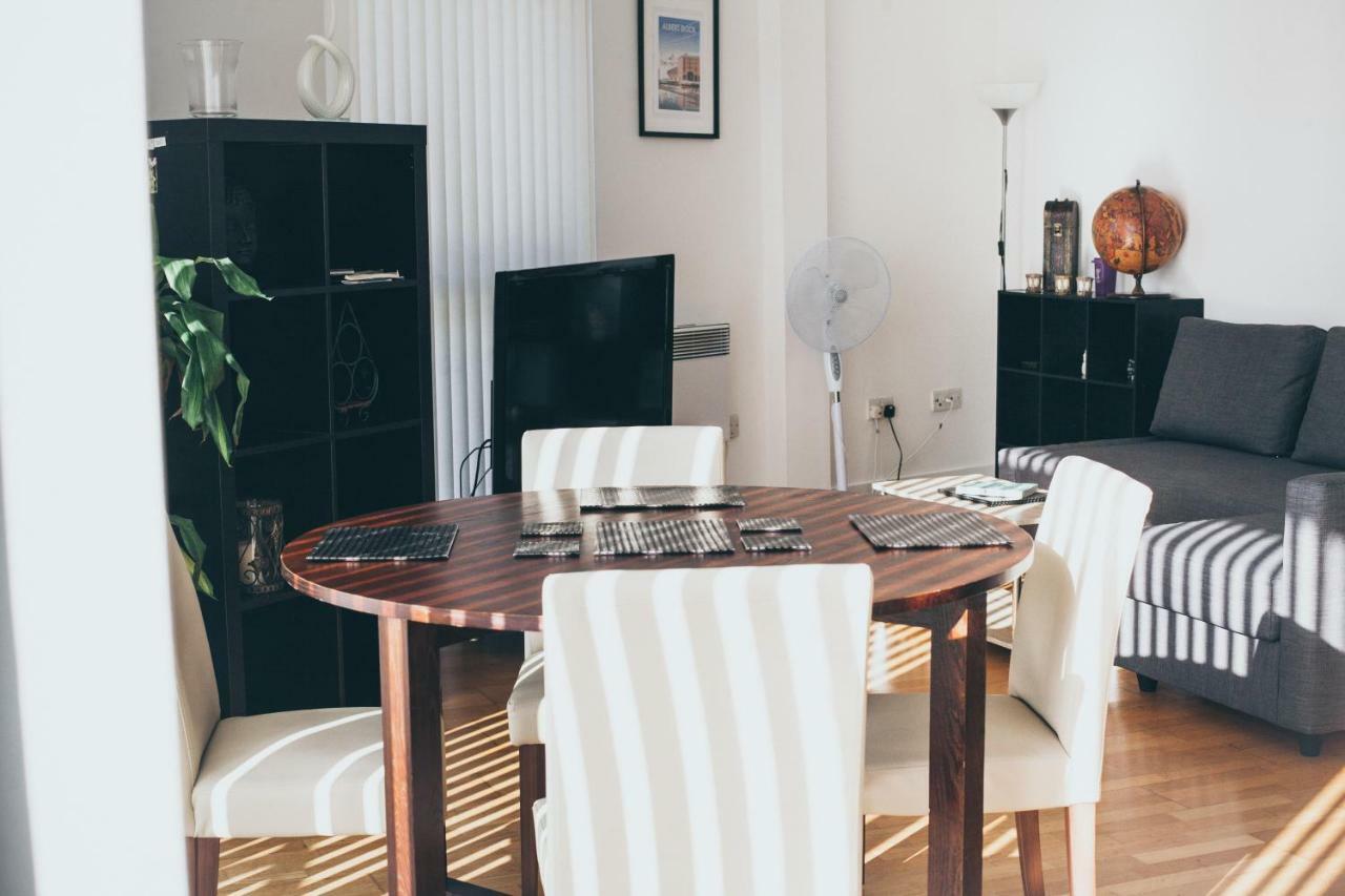 Serviced Apartment In Liverpool City Centre - Free Parking - Balcony - By Happy Days Zewnętrze zdjęcie