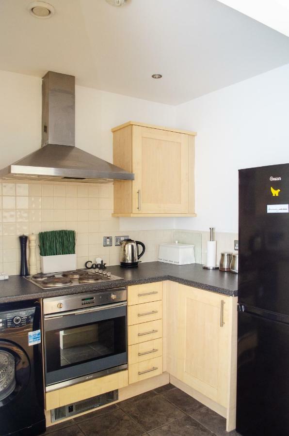 Serviced Apartment In Liverpool City Centre - Free Parking - Balcony - By Happy Days Zewnętrze zdjęcie