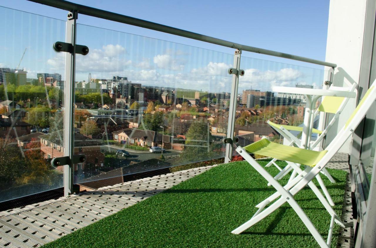 Serviced Apartment In Liverpool City Centre - Free Parking - Balcony - By Happy Days Zewnętrze zdjęcie
